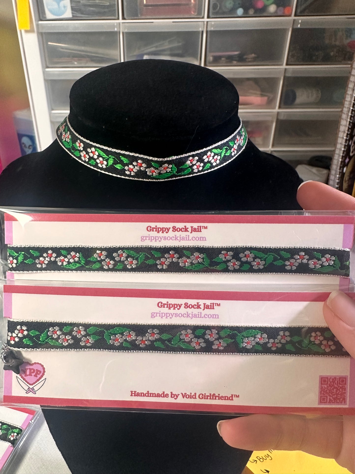 black and white floral choker necklace