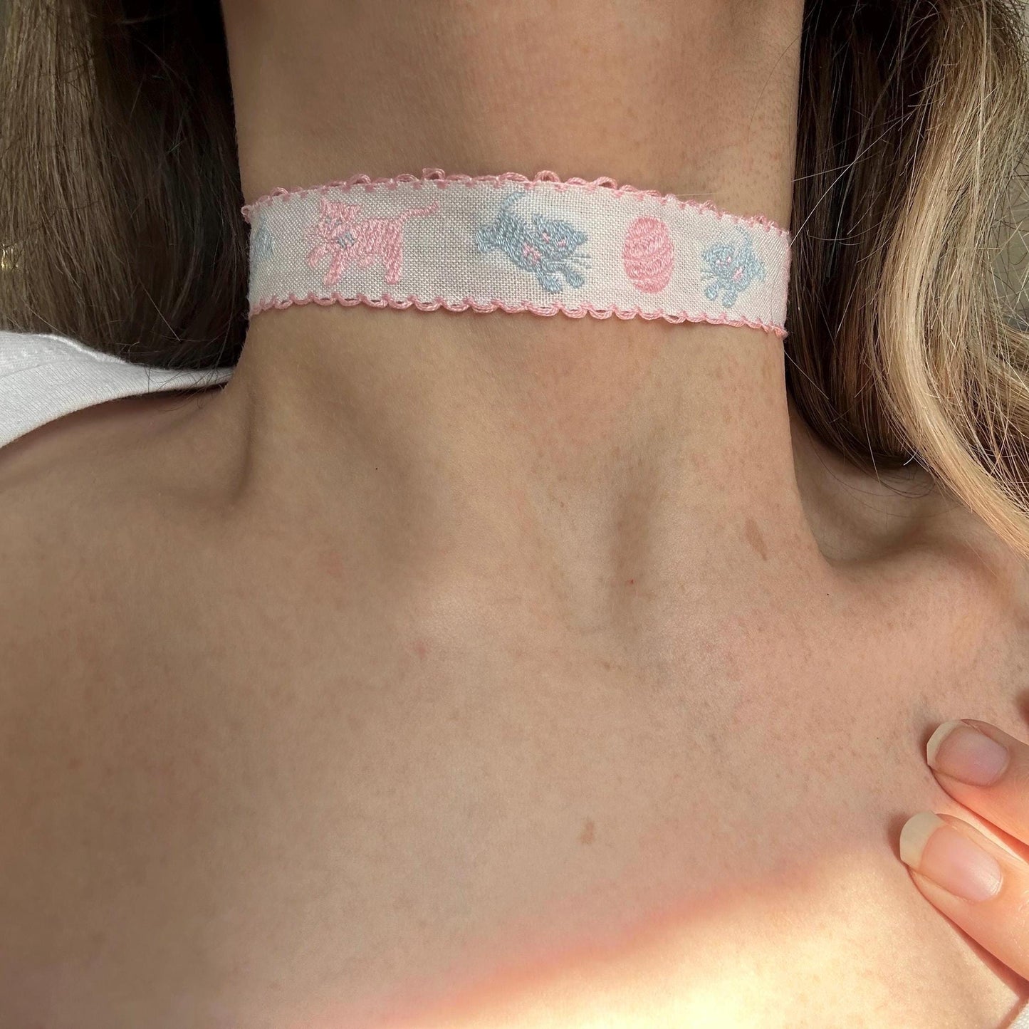Blue and pink kittens Ribbon Choker